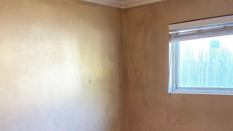 How to clean interior walls